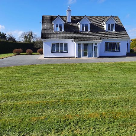 4 Bedroom, 15 Min To Limerick City Quiet Retreat. Bagian luar foto