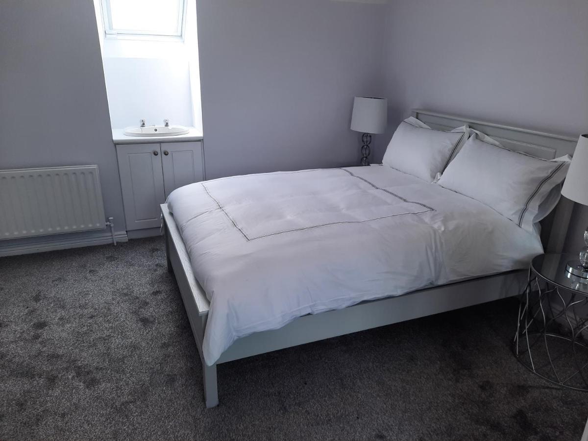 4 Bedroom, 15 Min To Limerick City Quiet Retreat. Bagian luar foto