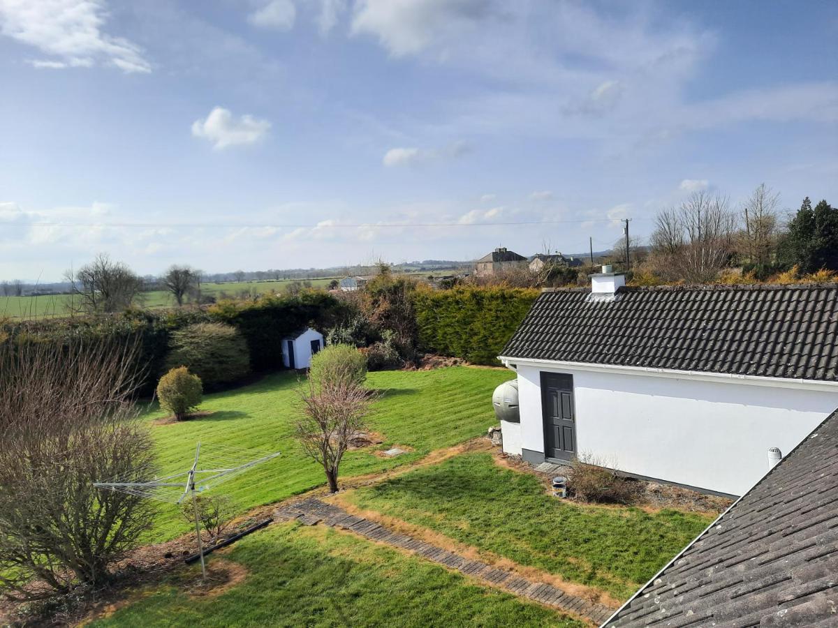 4 Bedroom, 15 Min To Limerick City Quiet Retreat. Bagian luar foto